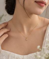 Basma Dew Diamond Pendant