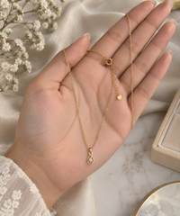 Lubna Ripple Diamond Pendant