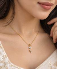 Sabah Halo Diamond Pendant