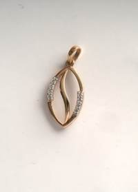 Salma Leaf Diamond Pendant